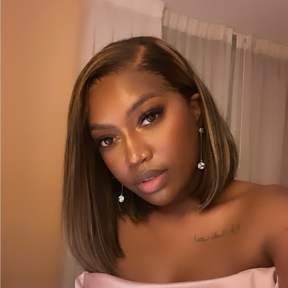 Highlighted bob wig - Picture 3 of 5